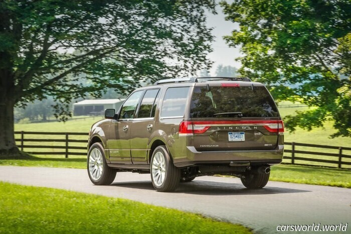 Invece di sostituire gli specchi, Lincoln taglia l'alimentazione ai LED difettosi in 35.000 SUV / Carscoops